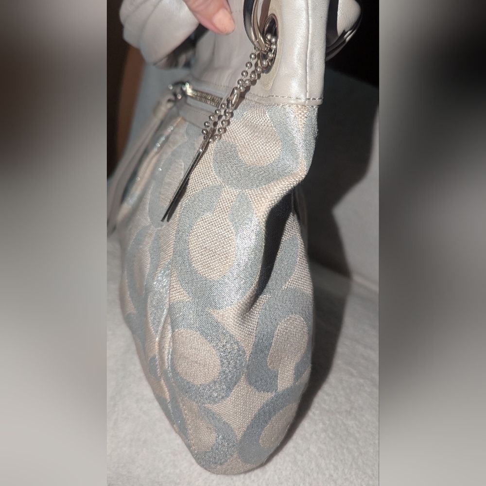 Coach Parker Silver Gray Op Art Gray Shoulder Bag . 13511 - Picture 5 of 15